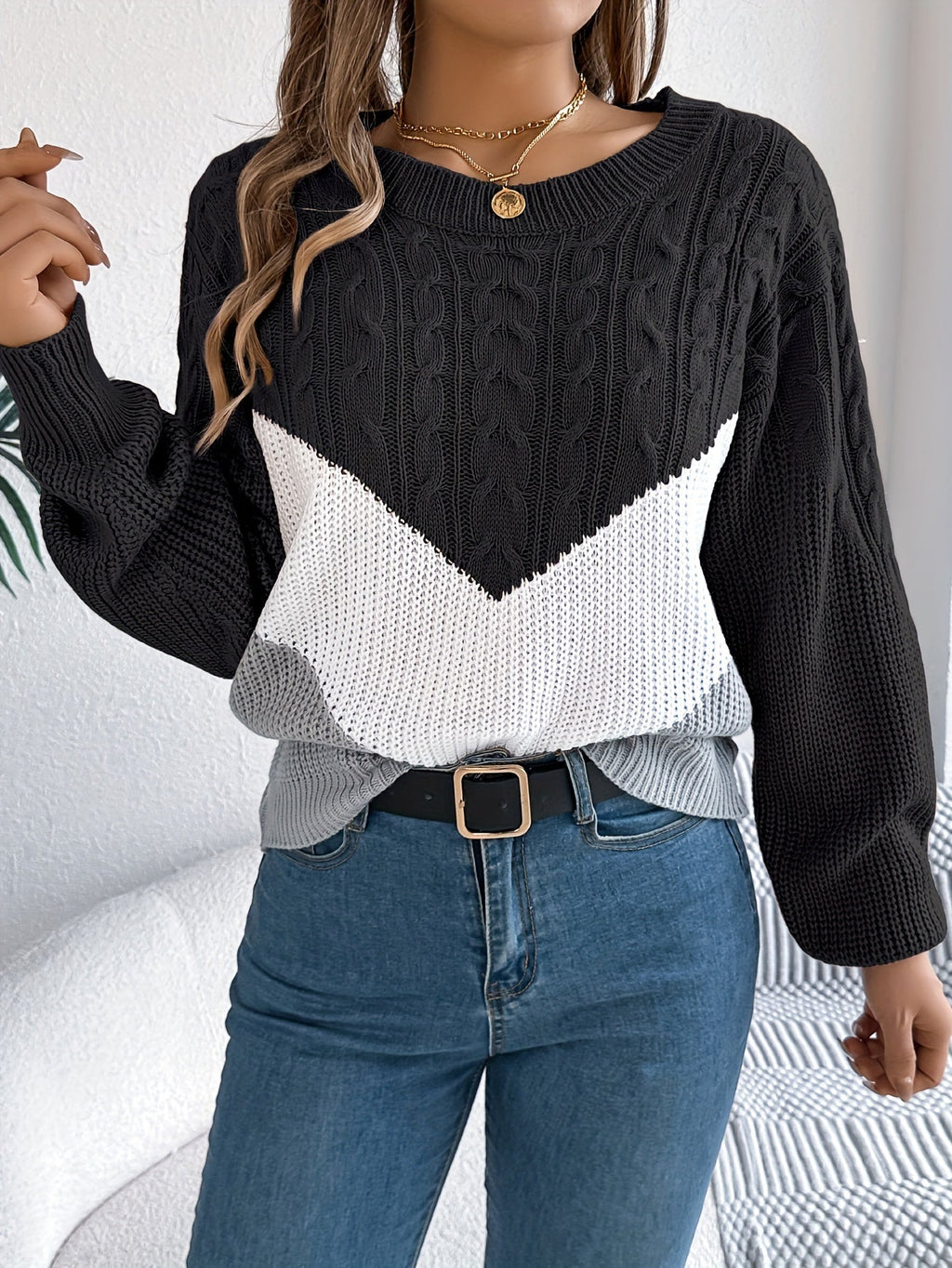 Colour Block Round Neck Knit Jumper for Women | Relaxed Fit Casual Wear