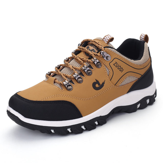 Men Shoes | Lace-up with metal eyelets and thick sole
