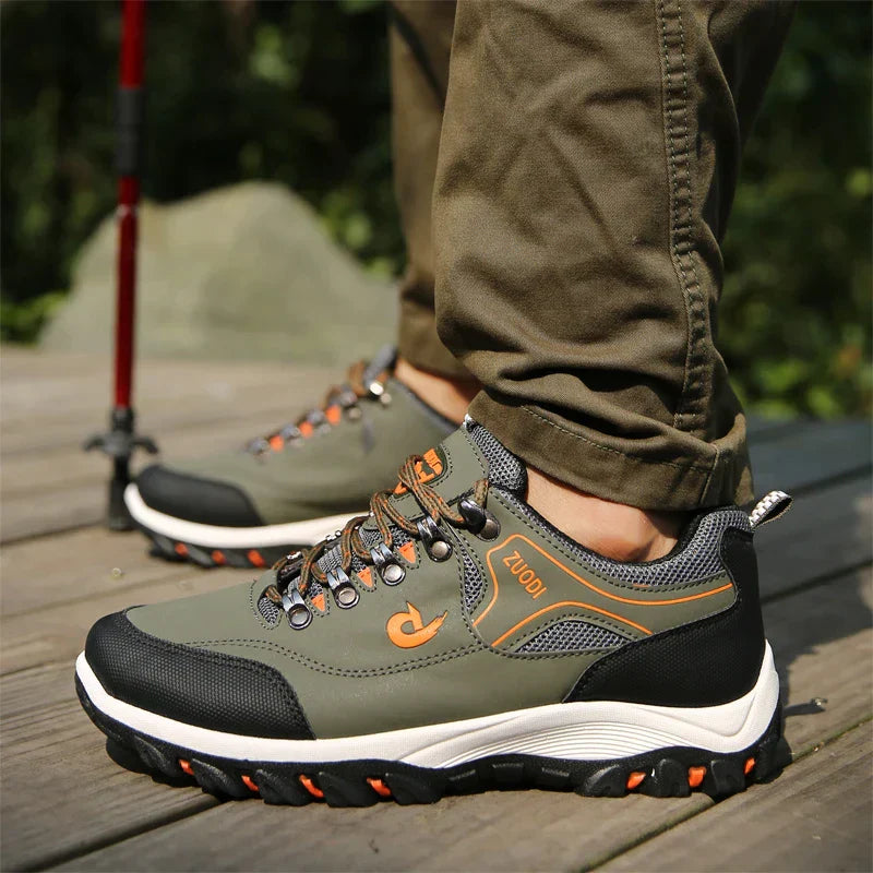 Men Shoes | Lace-up with metal eyelets and thick sole