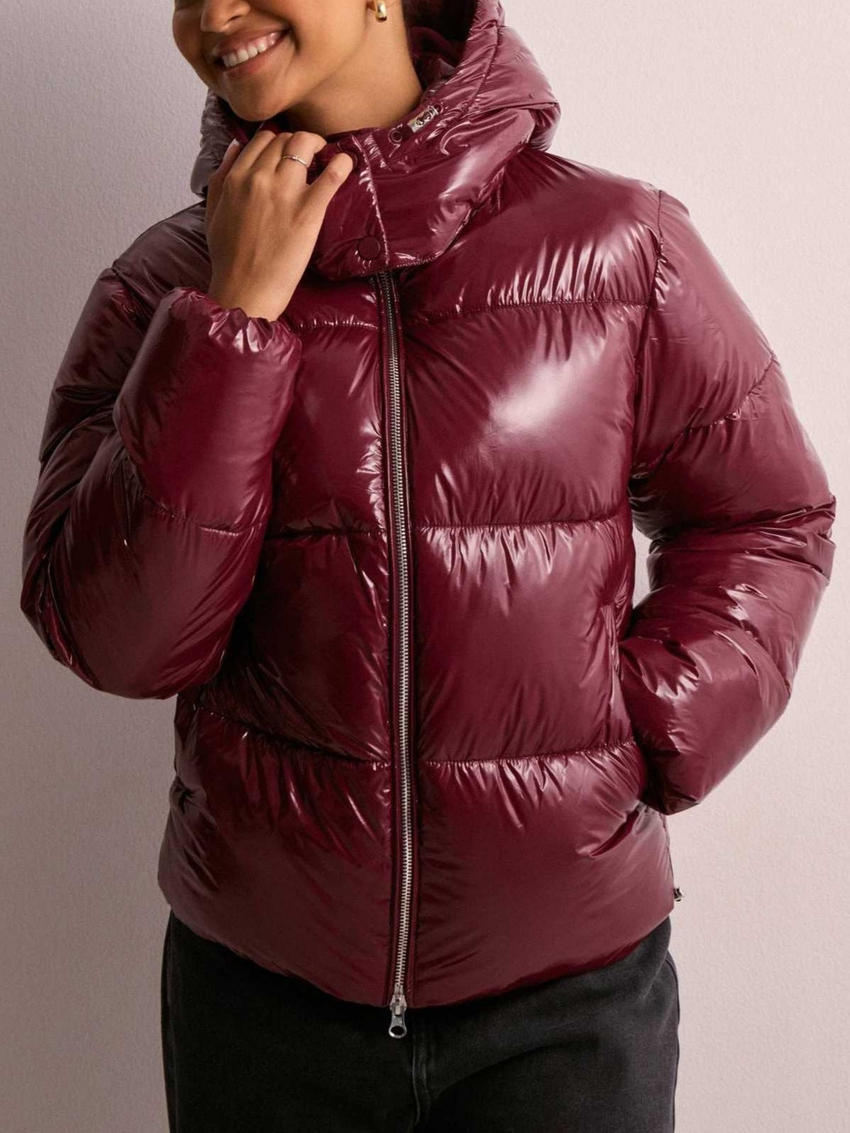 Glossy Polyester Quilted Jacket with Adjustable Hood and Zip Pockets for Women