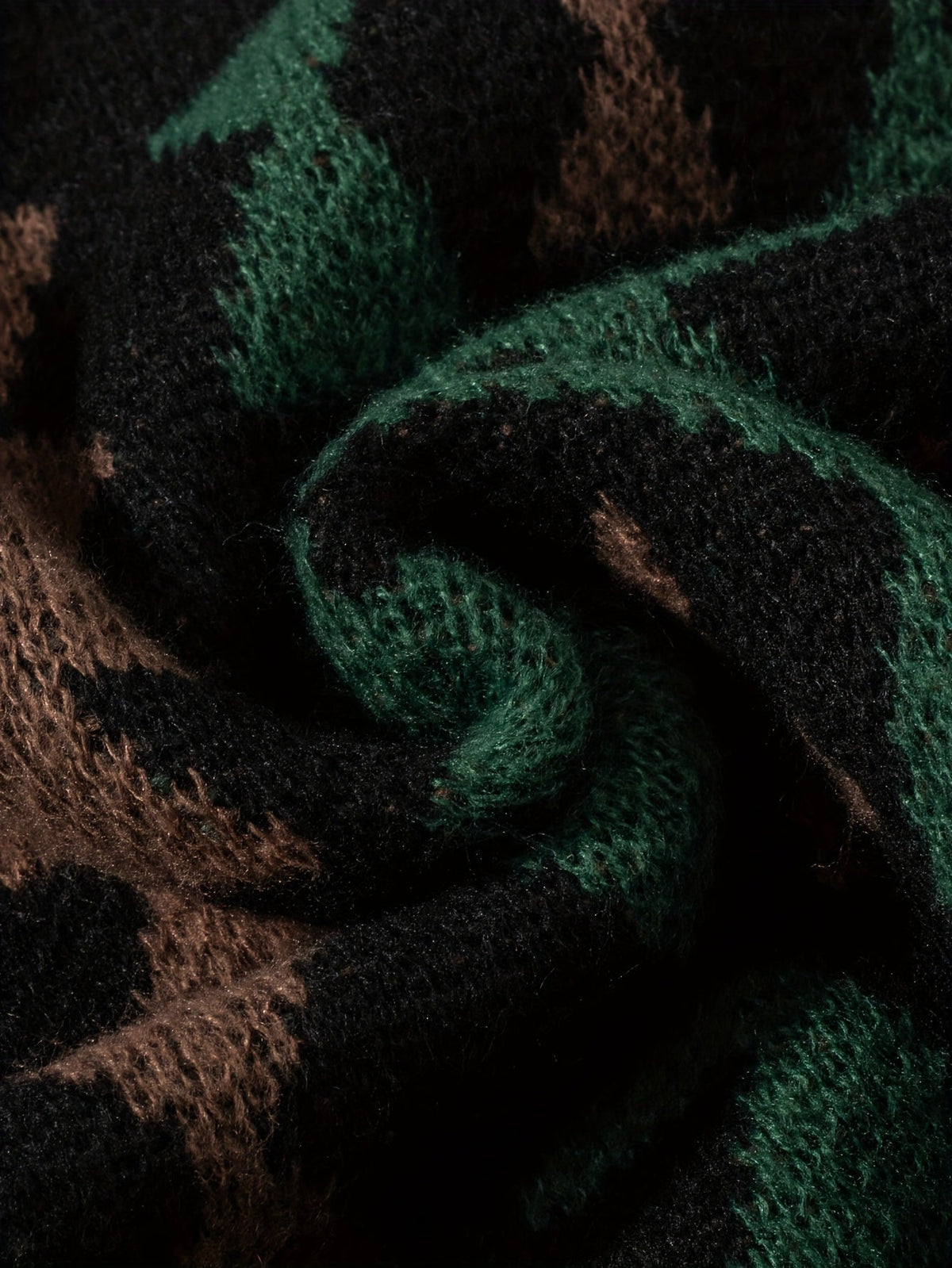 Black Geometric Pattern Relaxed Fit Knit Jumper with Ribbed Cuffs for Men