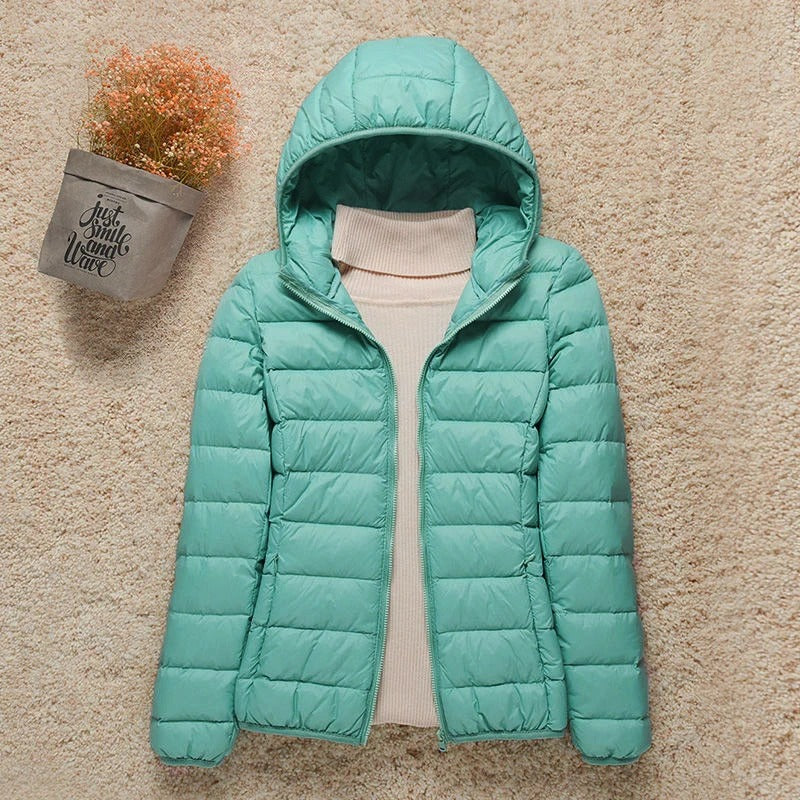 Polyester Lightweight Packable Hooded Down Jacket for Women | Winter Travel